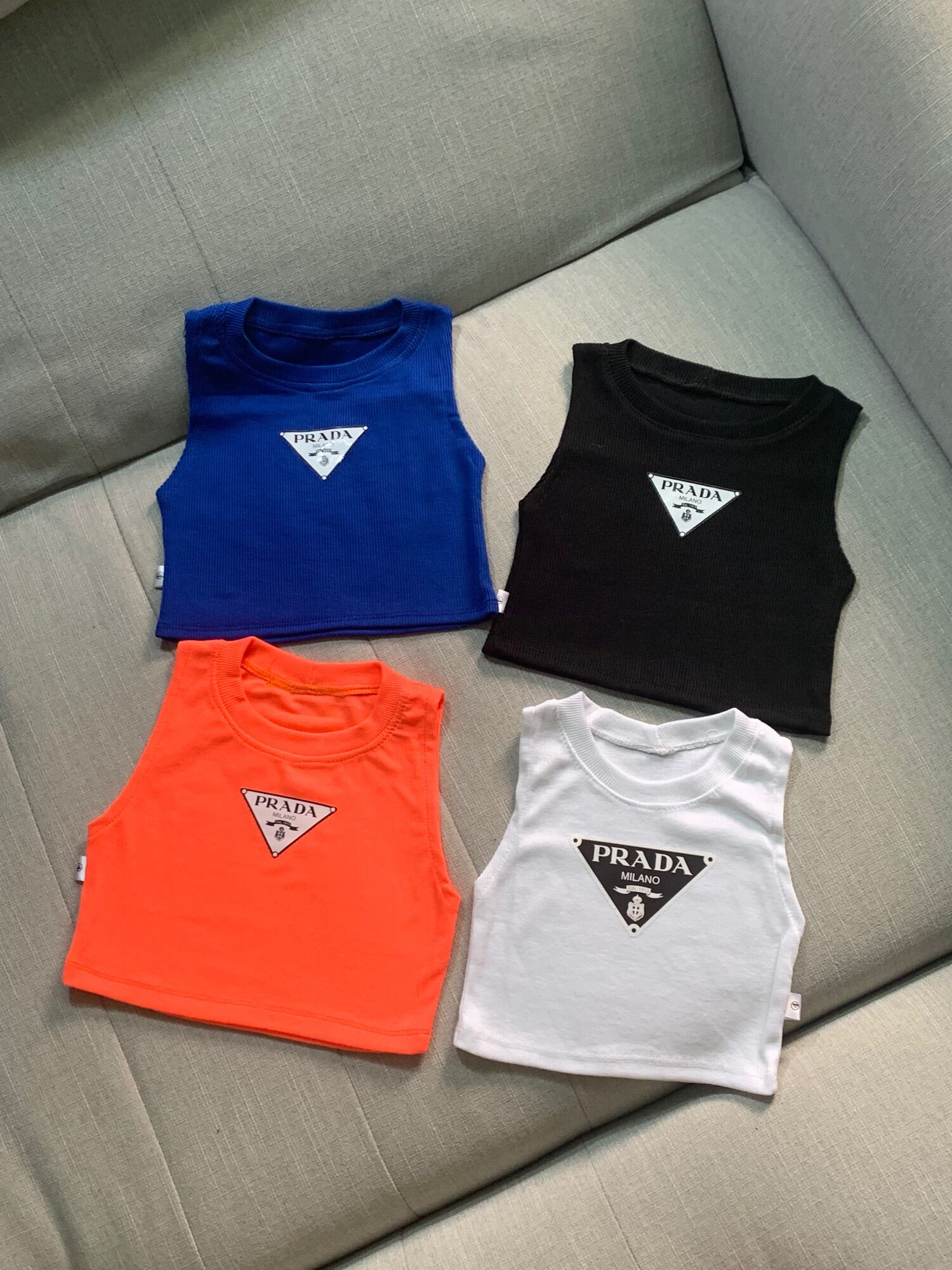 Áo croptop ba lỗ bé gái