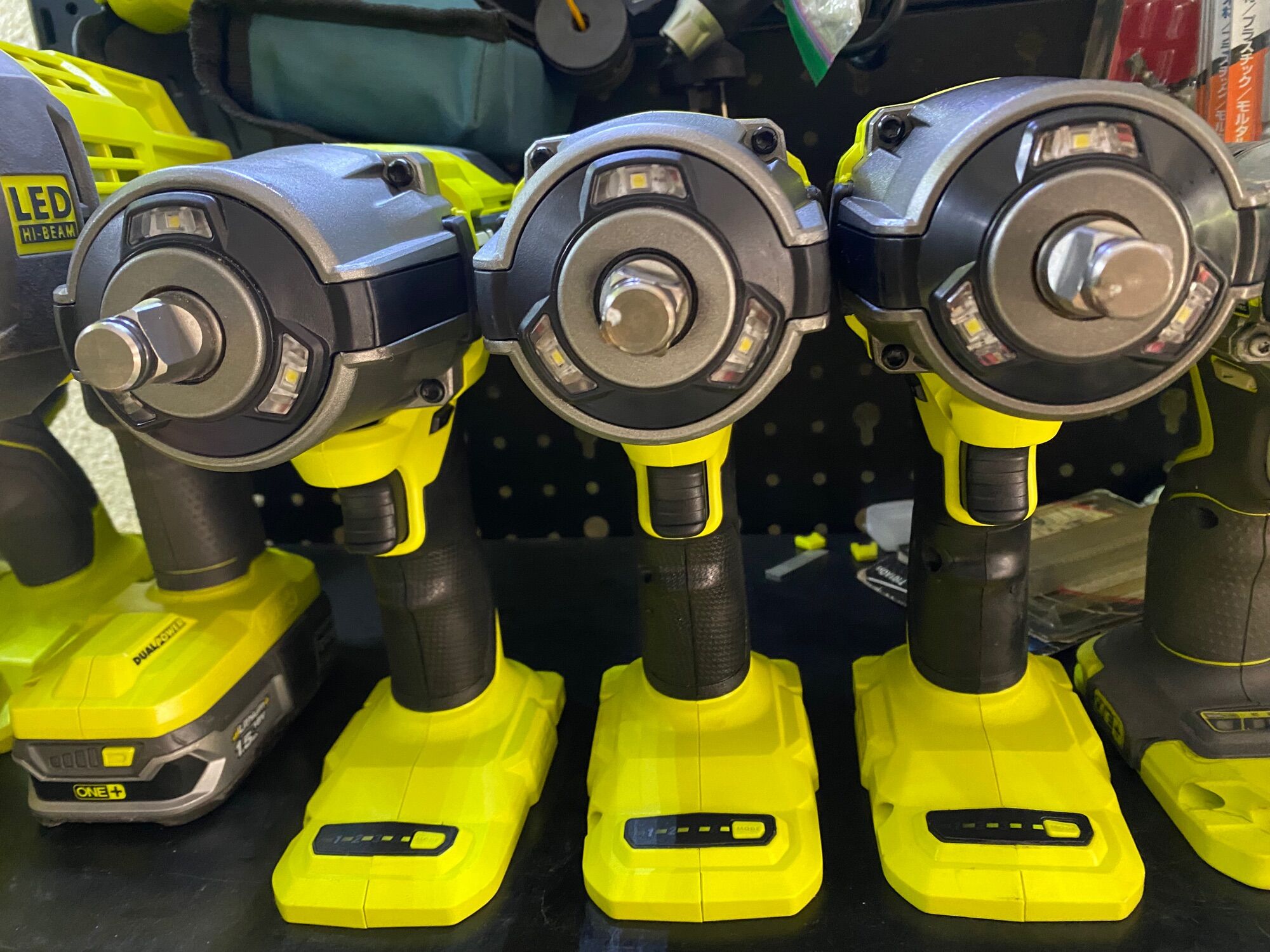 Máy siết bulong Ryobi 1600Nm