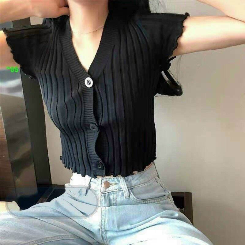 Áo kiểu thun gân gài nút tay ngắn
