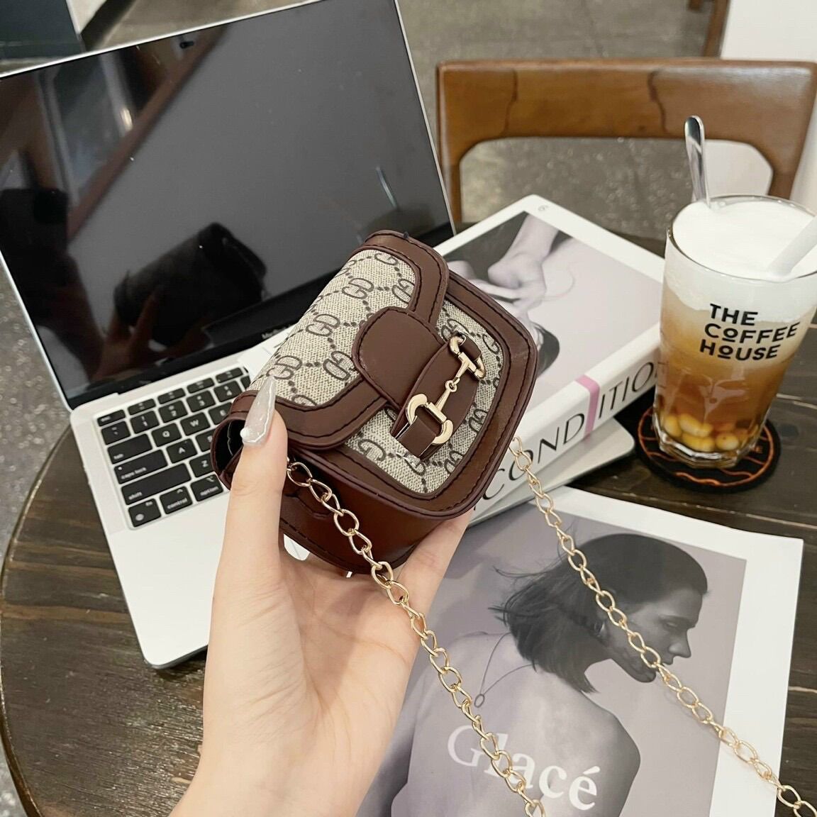 Túi đeo chéo mini hà hồ size 12cm