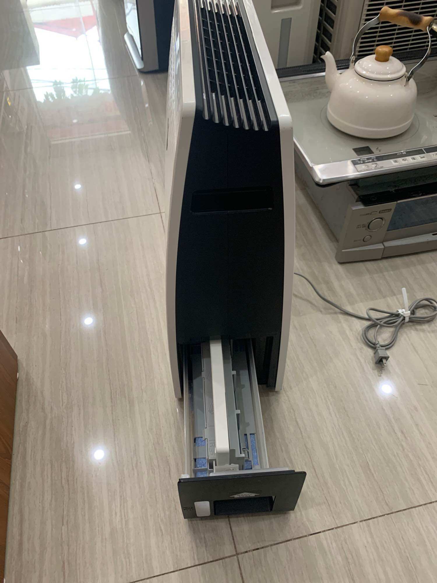 Máy lọc không khí bú ẩm nội địa nhật sharp