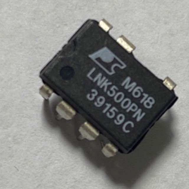 IC nguồn LNK500 giá 1chiec