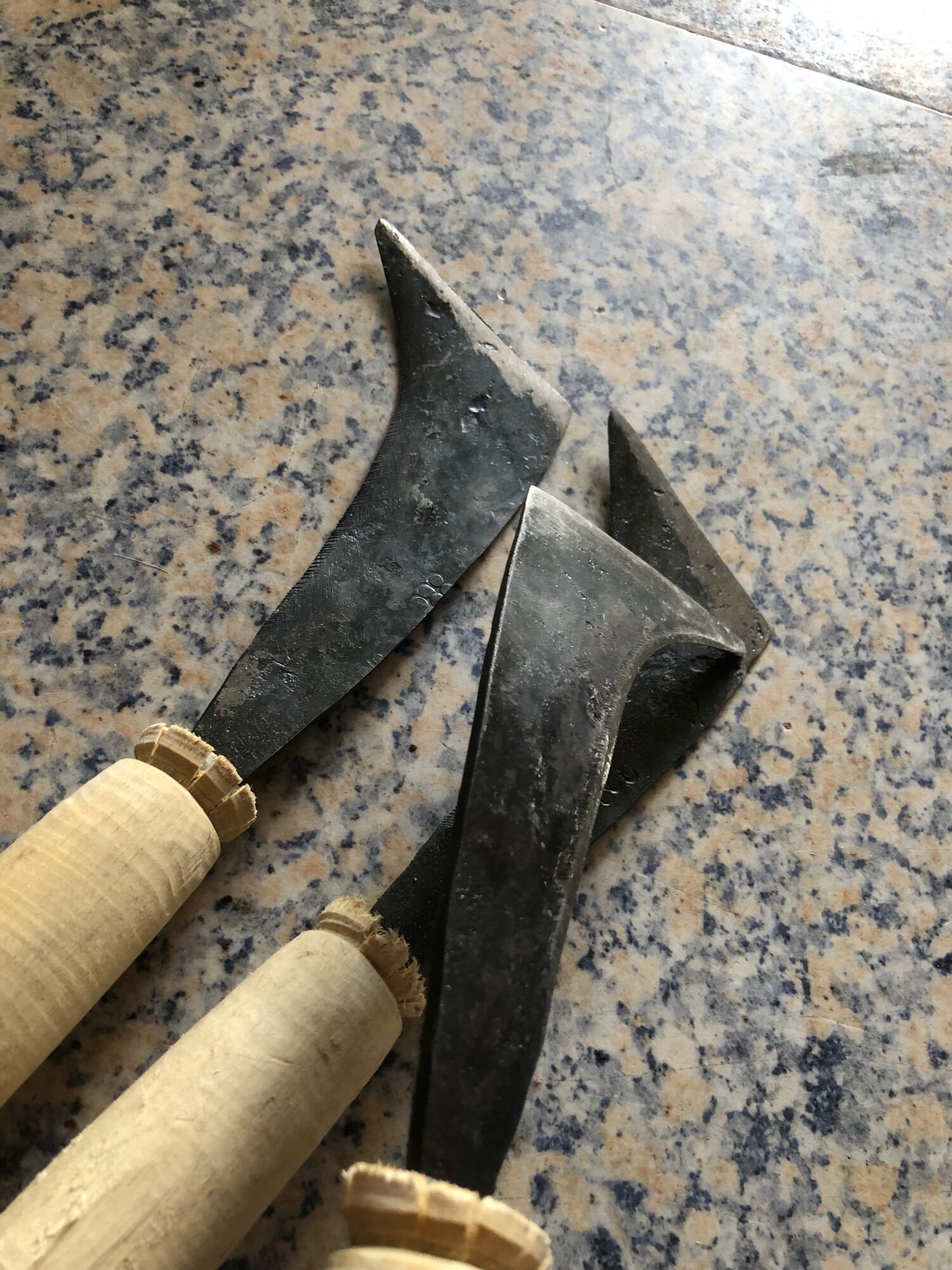 Trét lưỡi hái làm có đầy