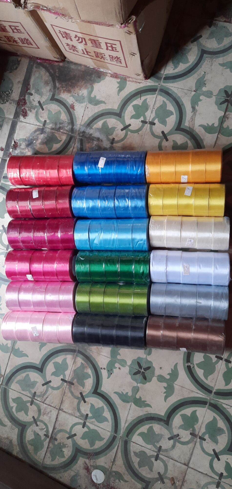 [Nhập RS0822 giảm 30k cho đơn 99k]ruybang lụa 4cm.1 lốc 5 cuộn