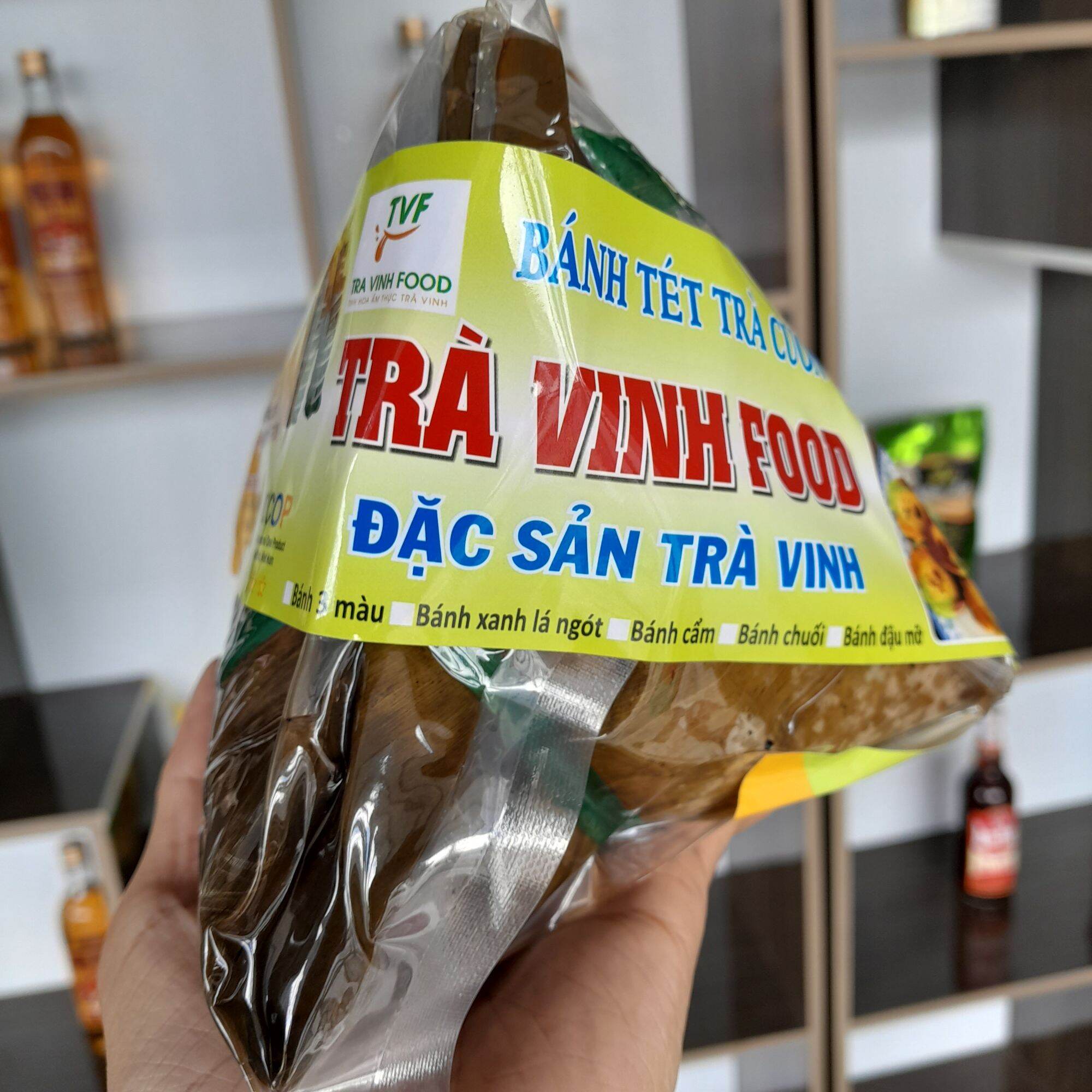 Bánh Tét Trà Cuôn Đậu Mỡ Và Bánh Ú