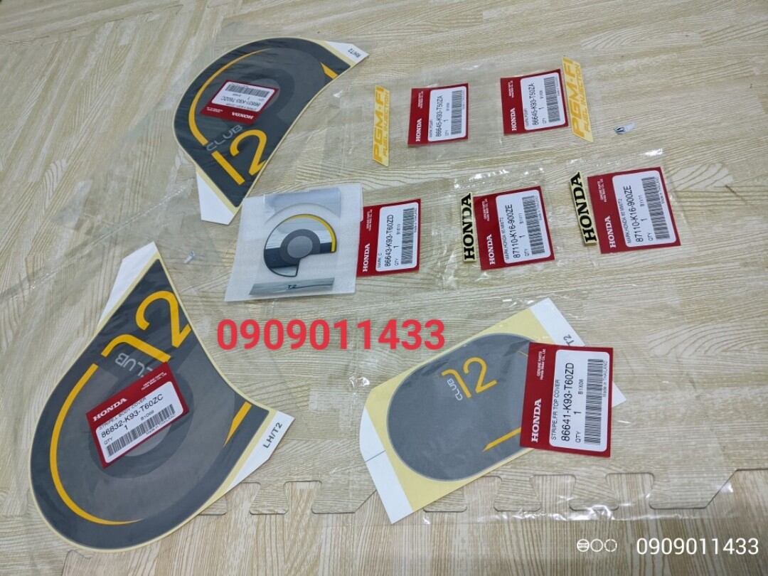 Tem Scoopy Club12 cho xe màu Bạc nhám