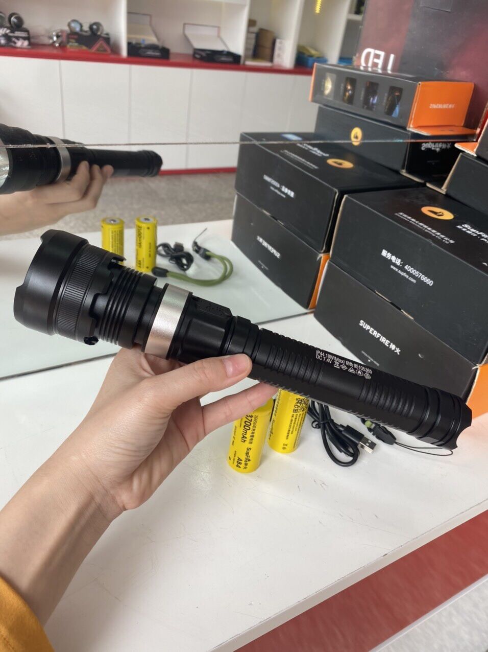 Đèn pin Supfire Y12-X.