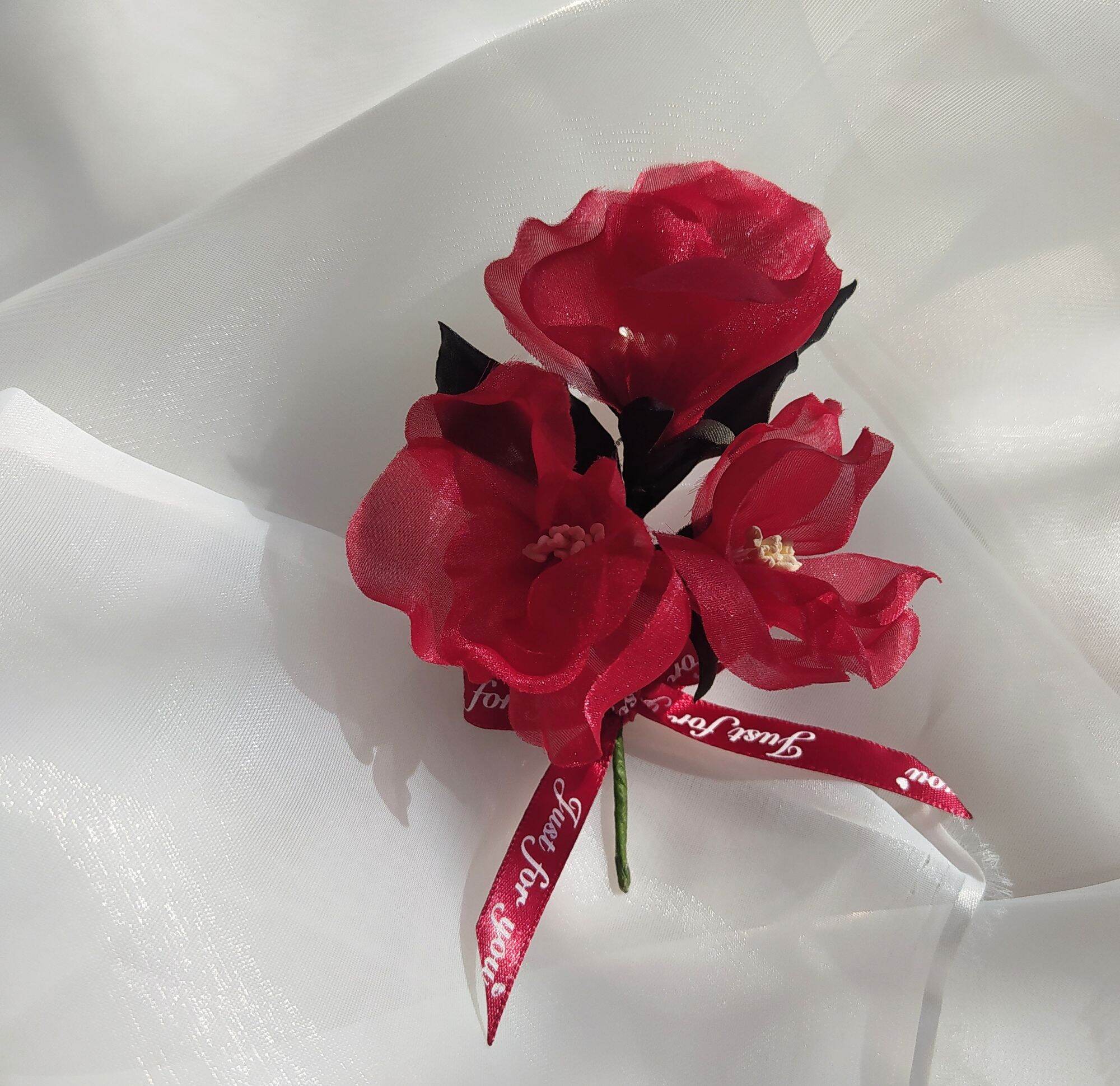 Hoa cài áo handmade màu đỏ, cài áo Canto