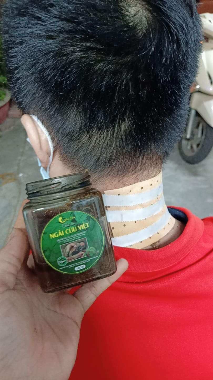 TINH DẦU NGẢI CỨU VIỆT 200 ml