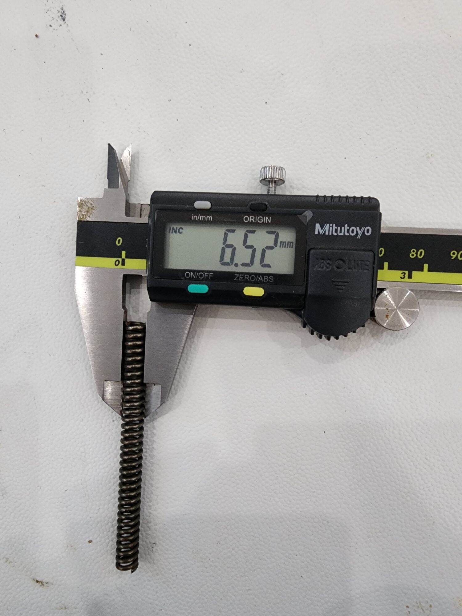 Lò xo phi 6.5 sợi 1.3 dài 7cm
