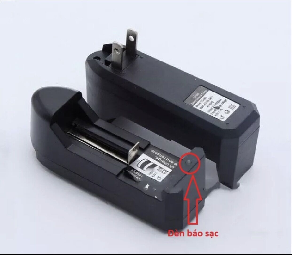 HCM ] Đé Sạc Pin Loại 3v7 / 4v2 1 CỤC PIN
