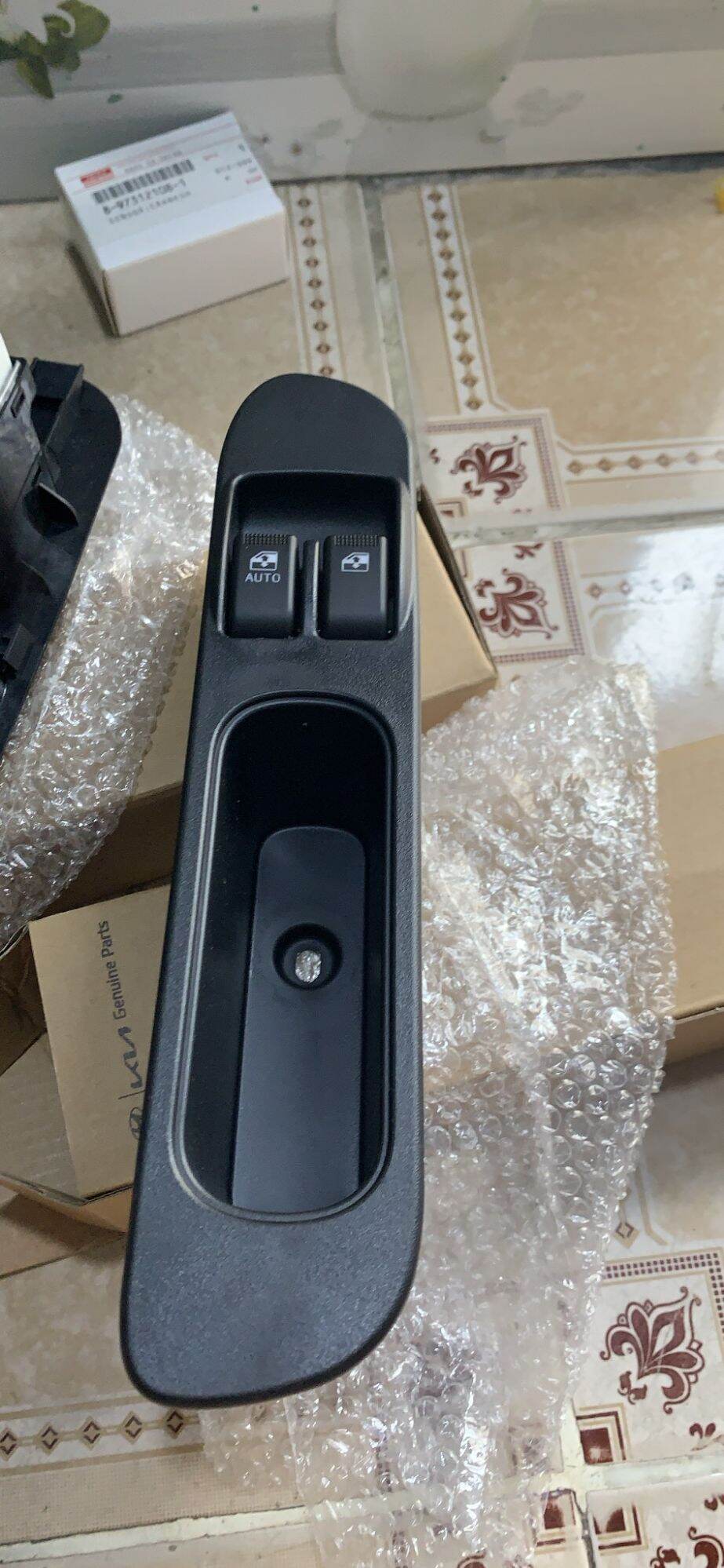 Công tắc bấm kính kia k3000, k2700, k165