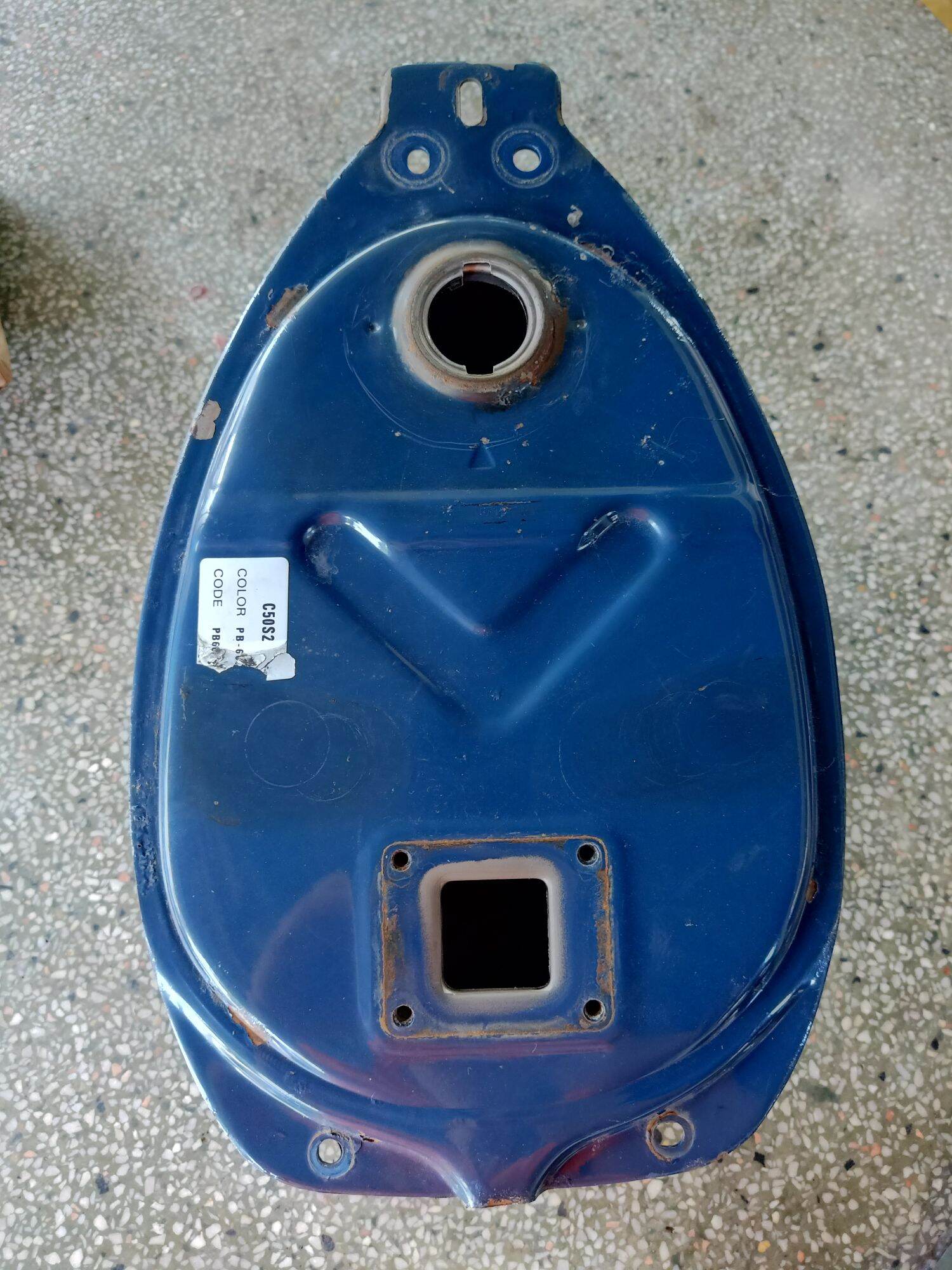 Bình xăng cub 81
