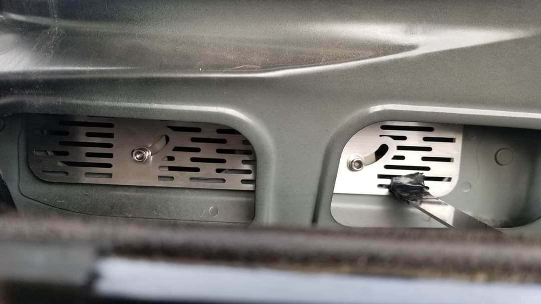 Lưới chống chuột cho xe ôtô Ford