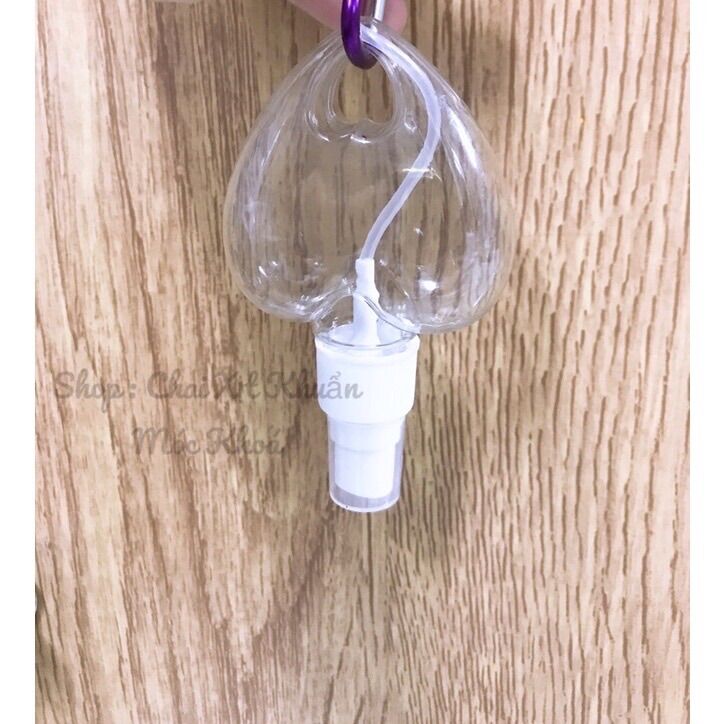 Chai Xịt Khuẩn Mini Móc Khoá 50ml Trái Tim Trong ( Tặng Sticker)