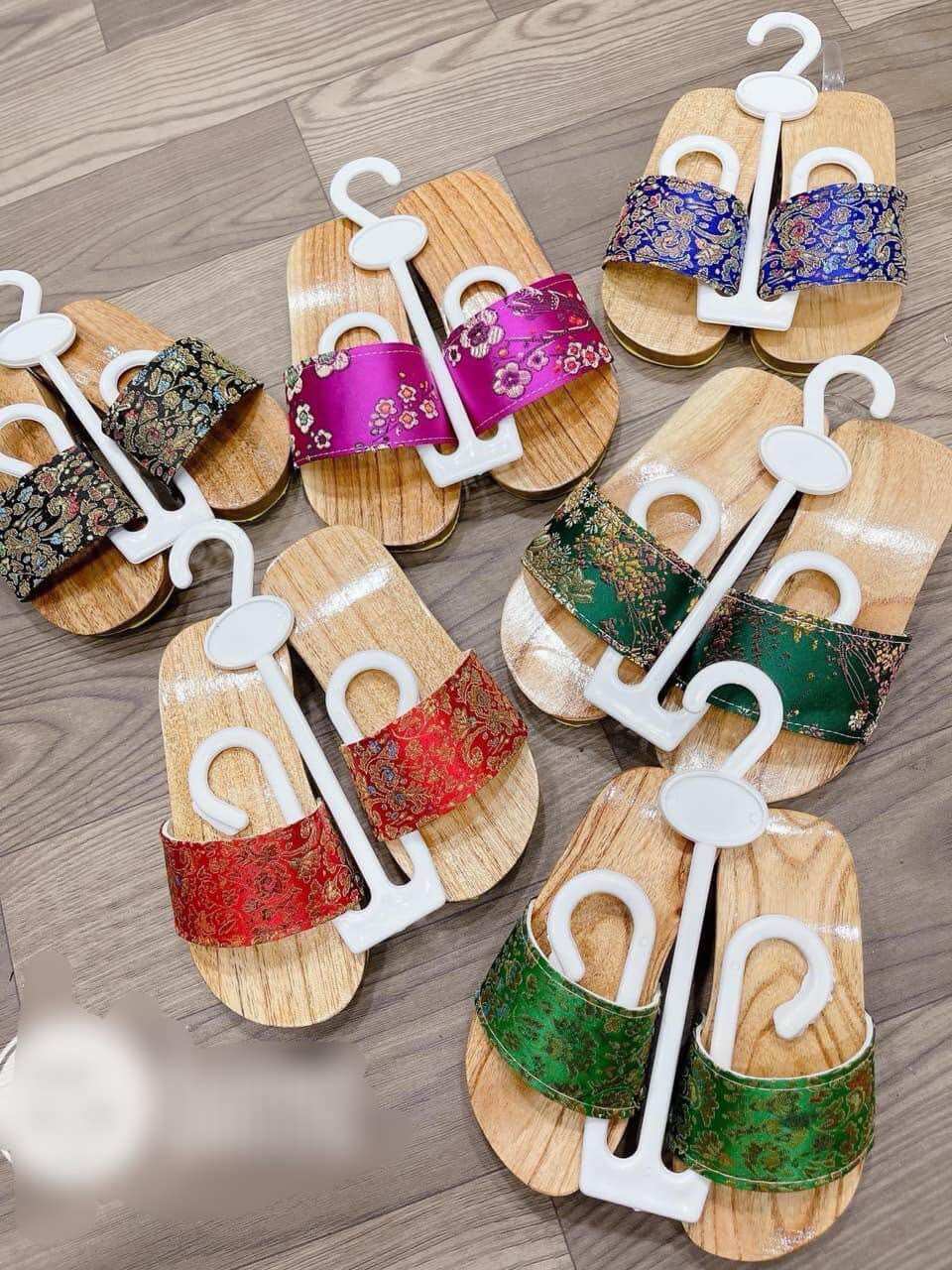 Guốc quai ngang cho bé gái, guốc nhung êm chân điệu đà