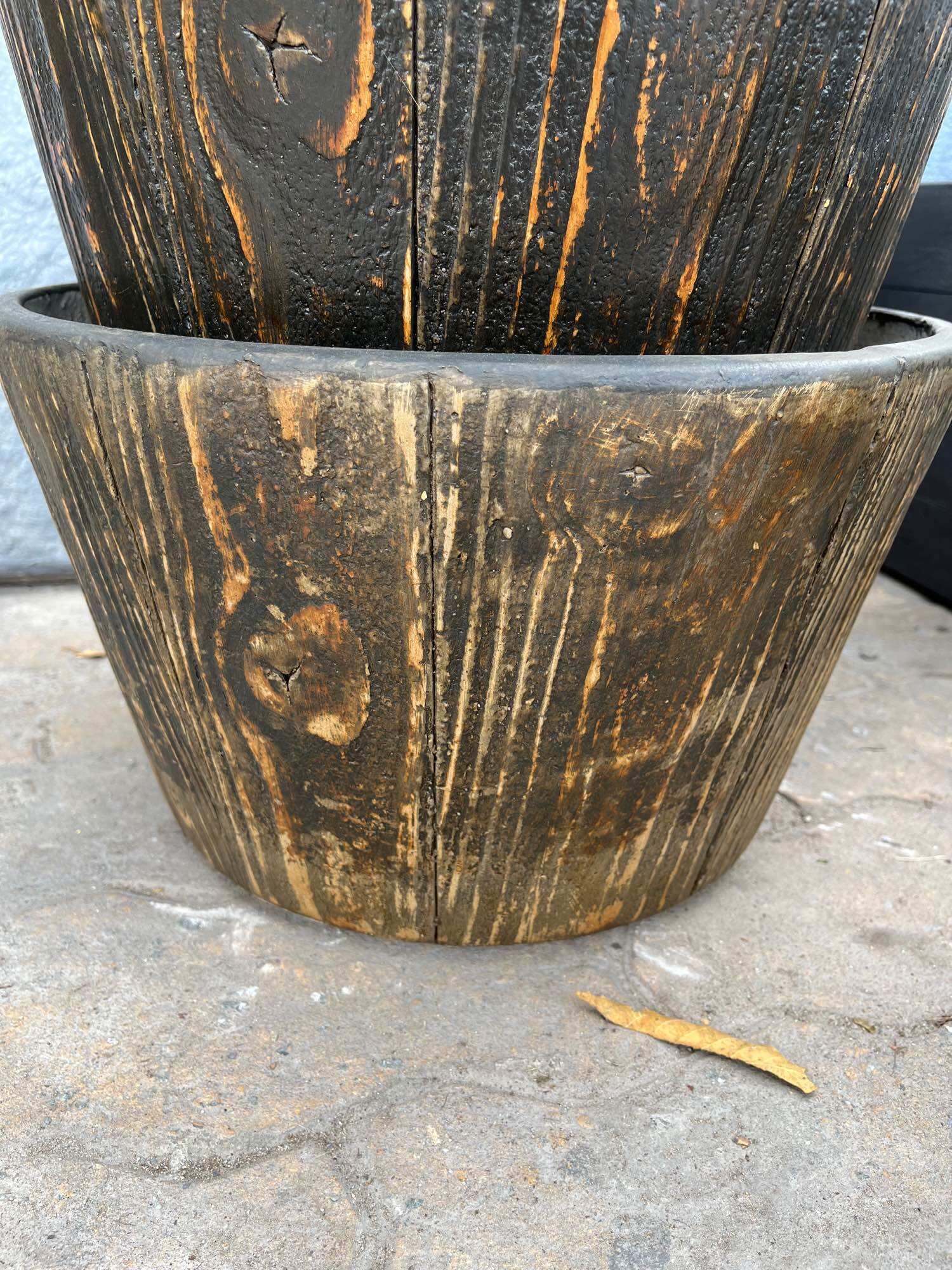 Chậu xi măng nhẹ Vân gỗ đk rộng 37 cm
