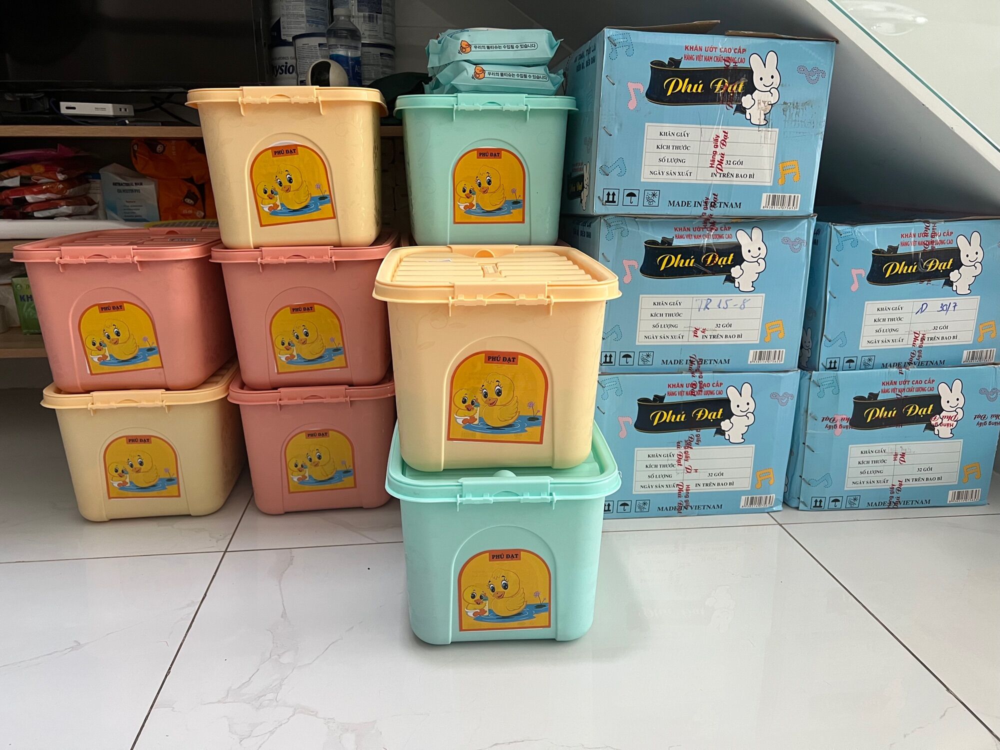 Thùng khăn ướt vịt vàng Phú Đạt