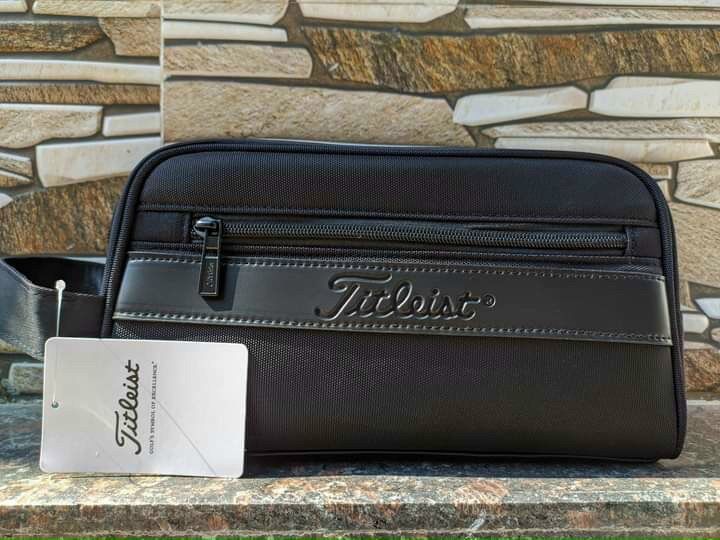 Túi Golf Cầm Tay Titleist Chất Liệu Vải Siêu Bền