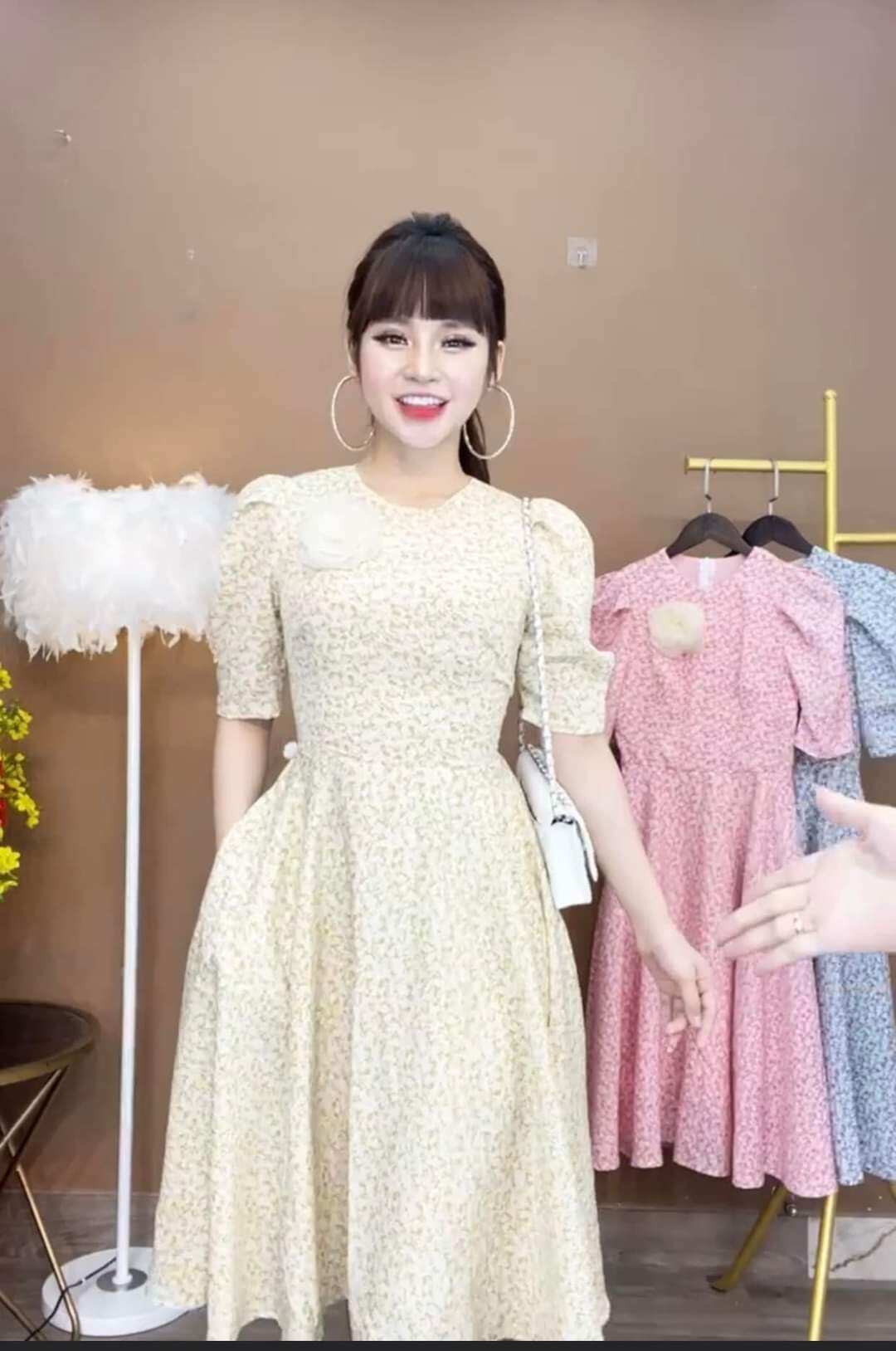 Đầm hoa nhí cổ tròn tay lửng phồng Monoco sz XL,2XL