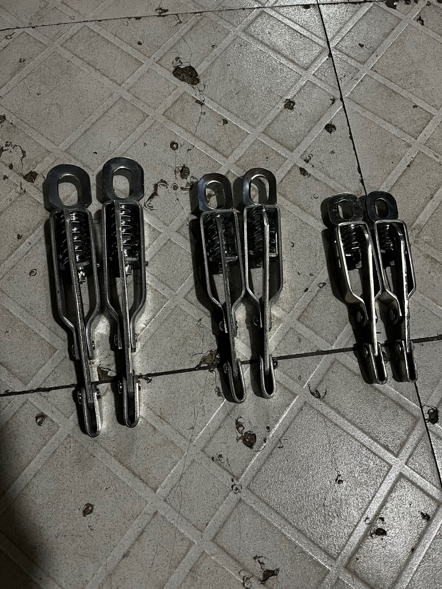 Tom khoá thùng xe tải , tom khoá inox, hàng inox chuẩn theo xe, tom khoá thùng xe tải , phụ tùng ô tô