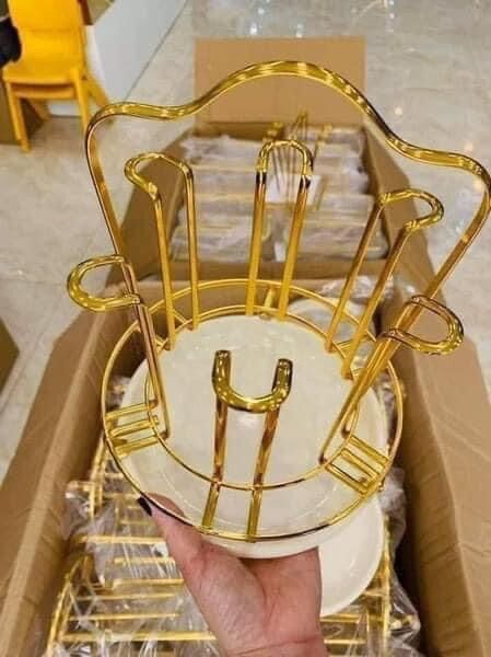 Kệ úp cốc mạ vàng hoàng gia