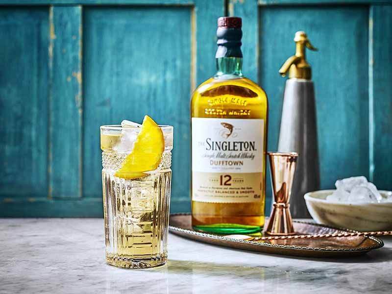 Vỏ chai ruợu ngoại Slingtone xuất xứ Scotland dung tích 700ml.Chai Rỗng Không Có Chất Lỏng Bên Trong.