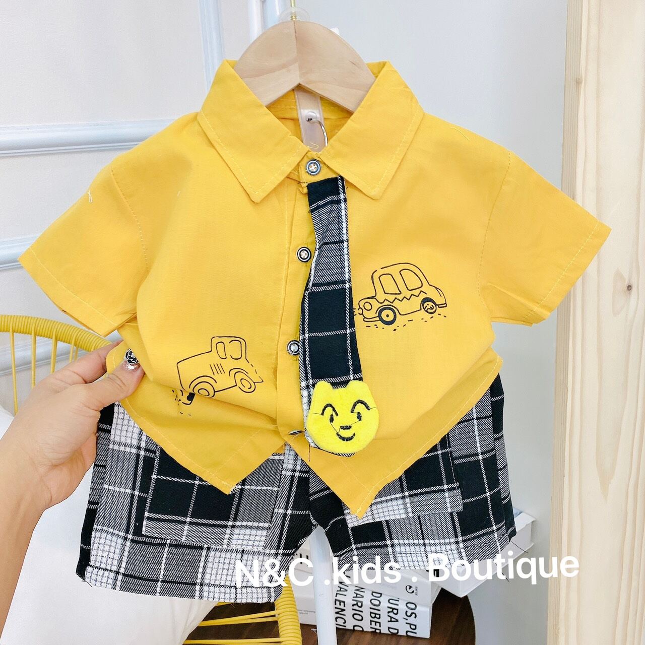 J1-Set công tử 3 chi tiết kèm cà vạt bé trai 8-18kg