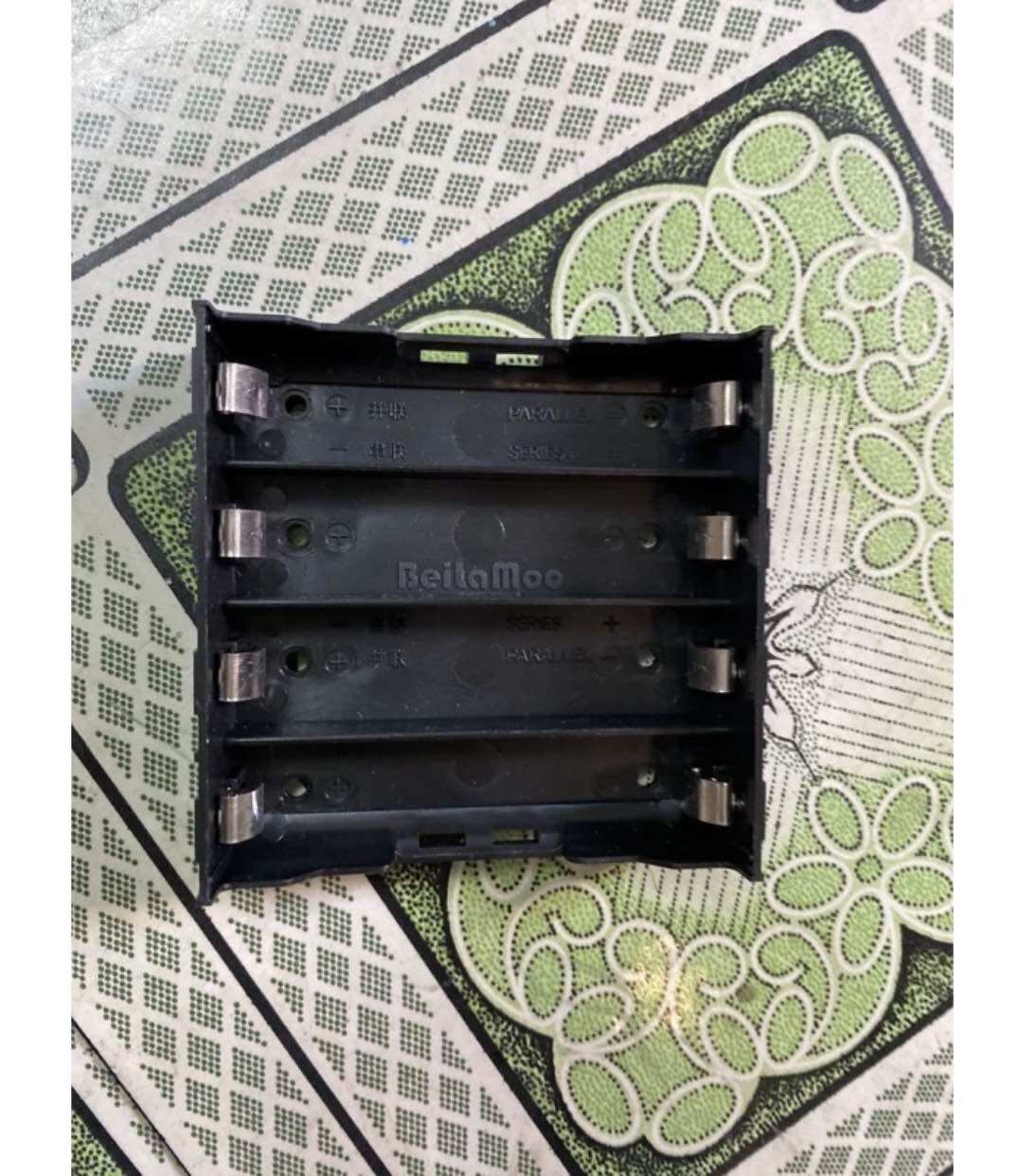 Đế cân bằng, sạc pin lion 18650, loại 4 cell liion
