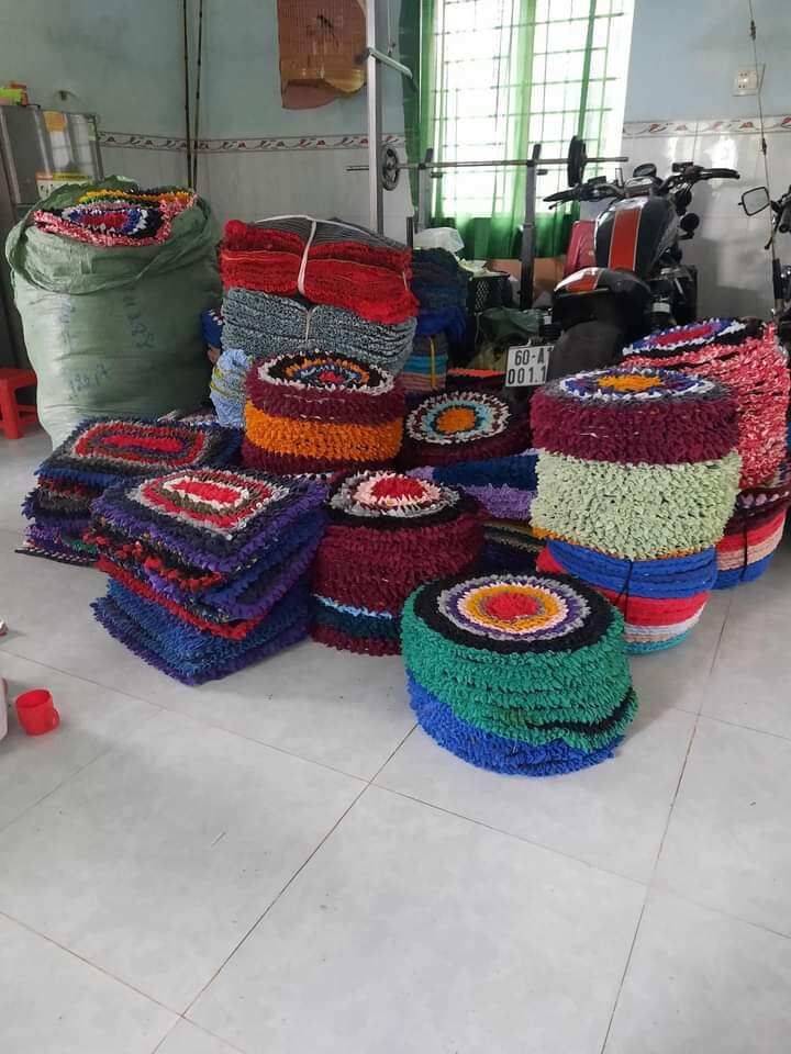 Thảm lau  chân. thấm nước tốt. kích thước 40cm