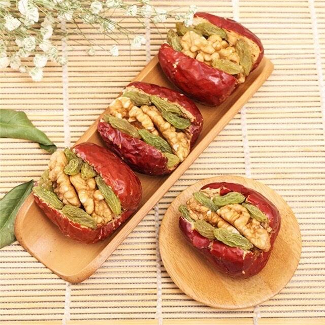 Táo Đỏ Kẹp Óc Chó ,Nho