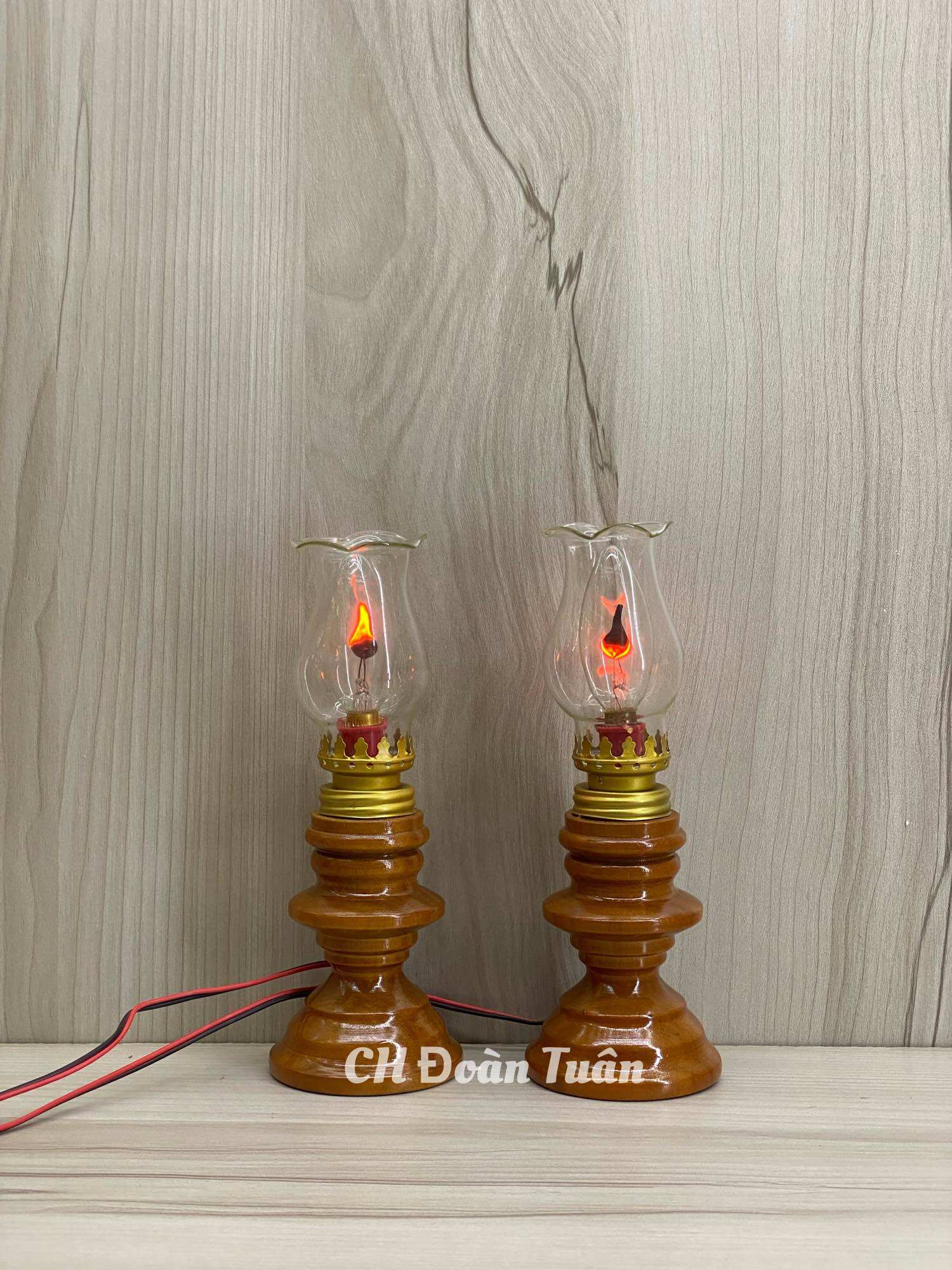 Cặp đèn dầu điện gỗ 220v cao 20cm - Đèn dầu sử dụng bóng lửa