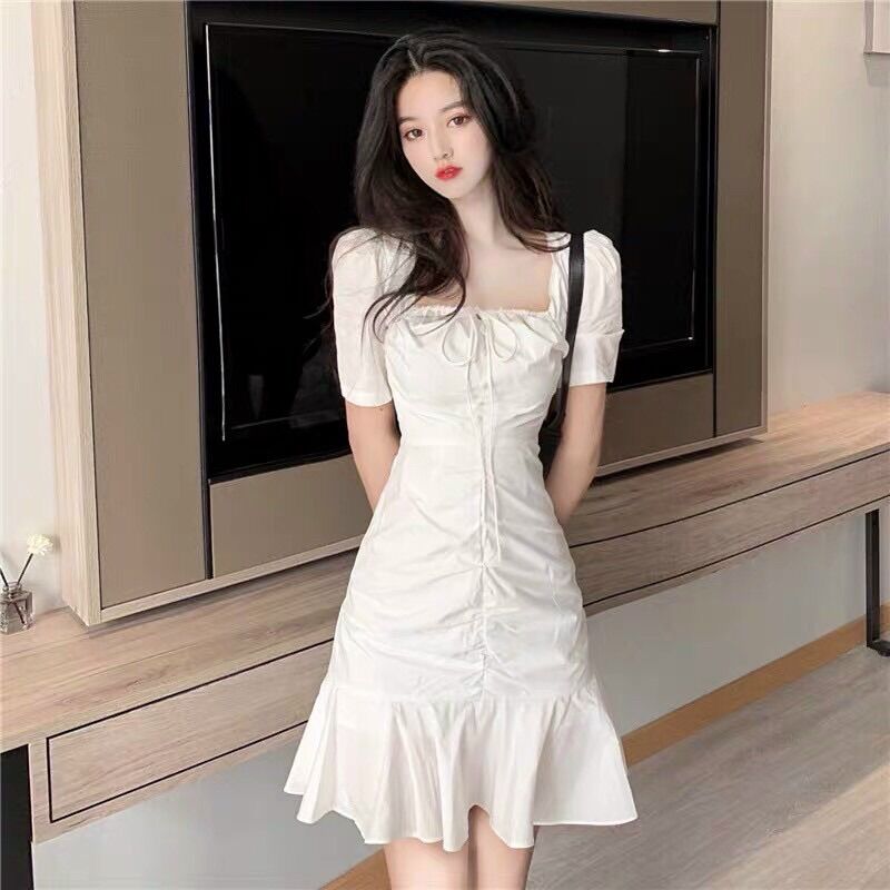 Đầm cổ vuông đuôi cá thắt nơ ngực