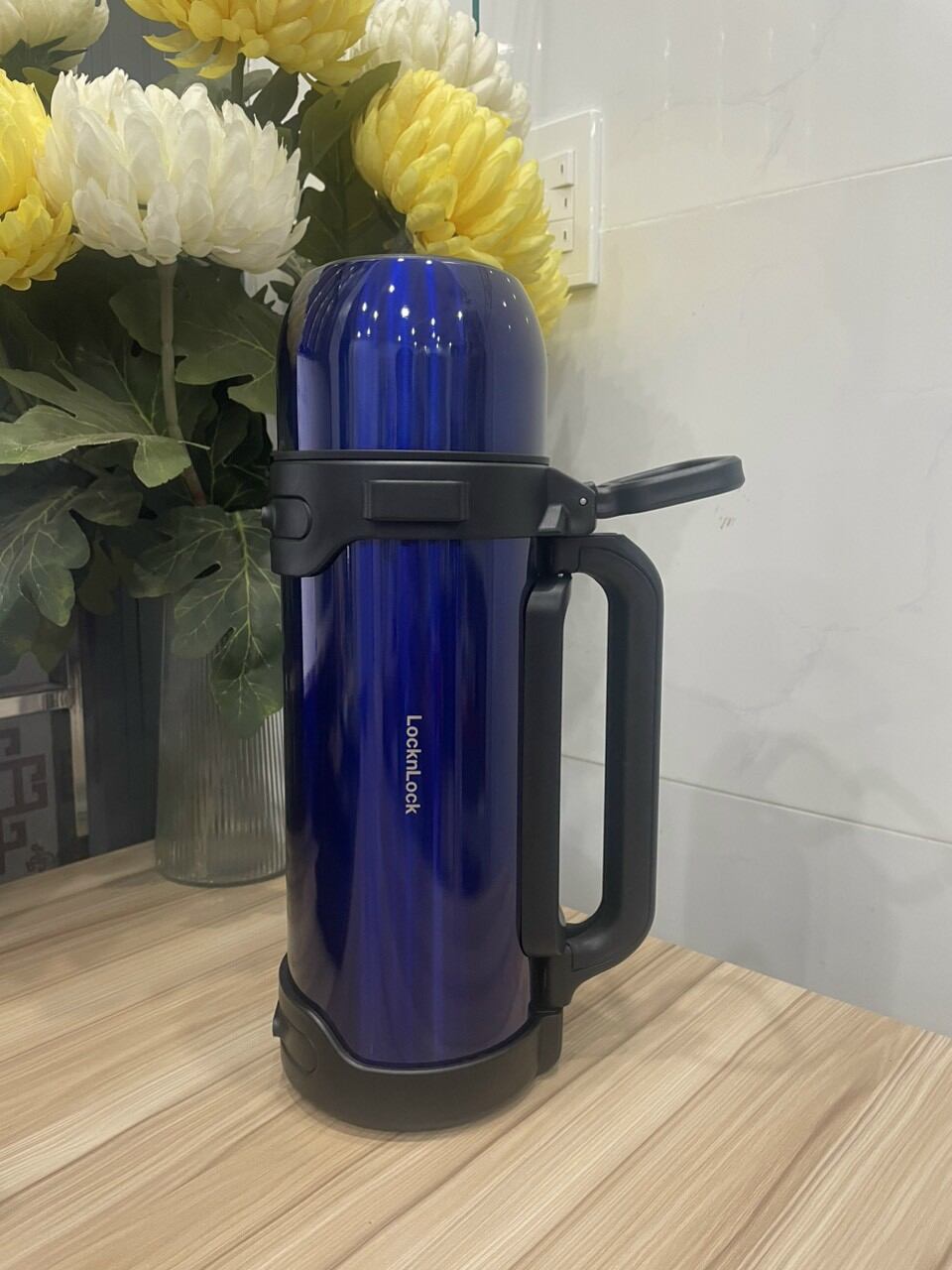 Bình giữ nhiệt LocknLock Easy Take Hot Tank - 1.8L ( Đen, Xám, Xanh)