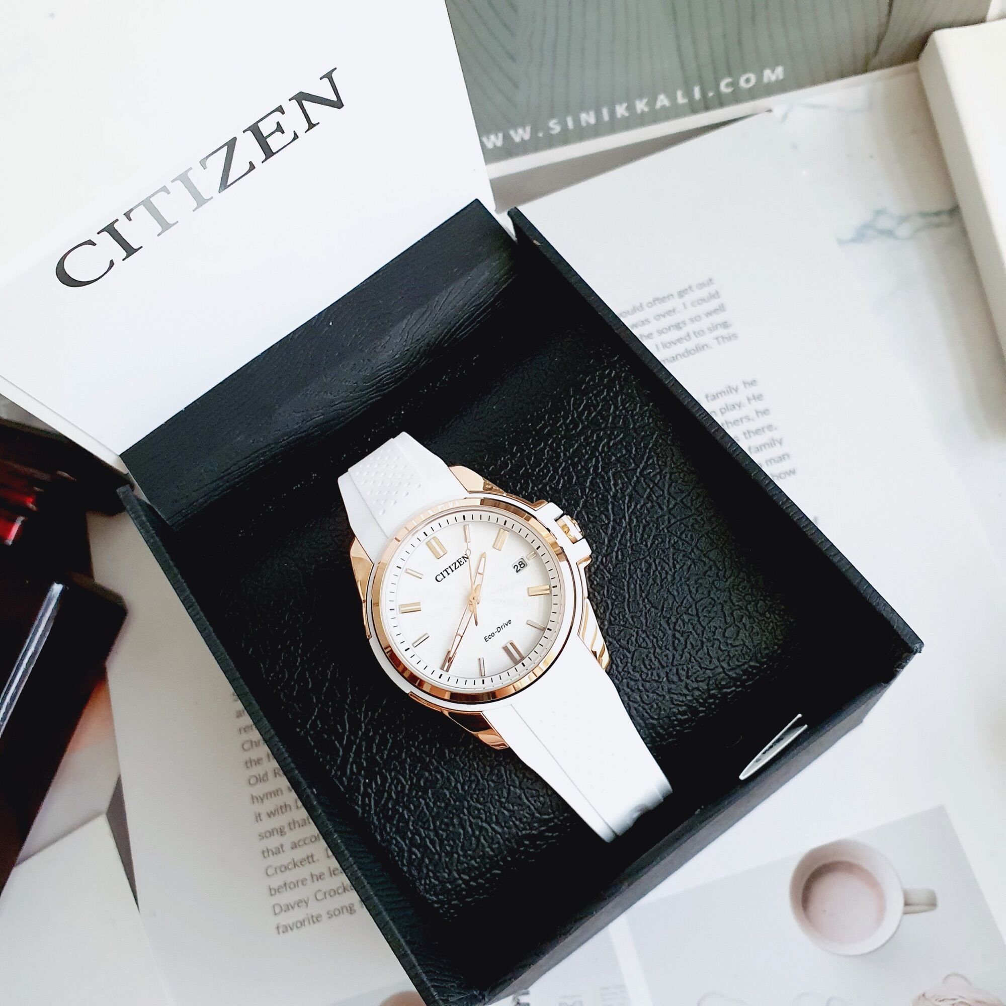 Đồng hồ nữ citizen