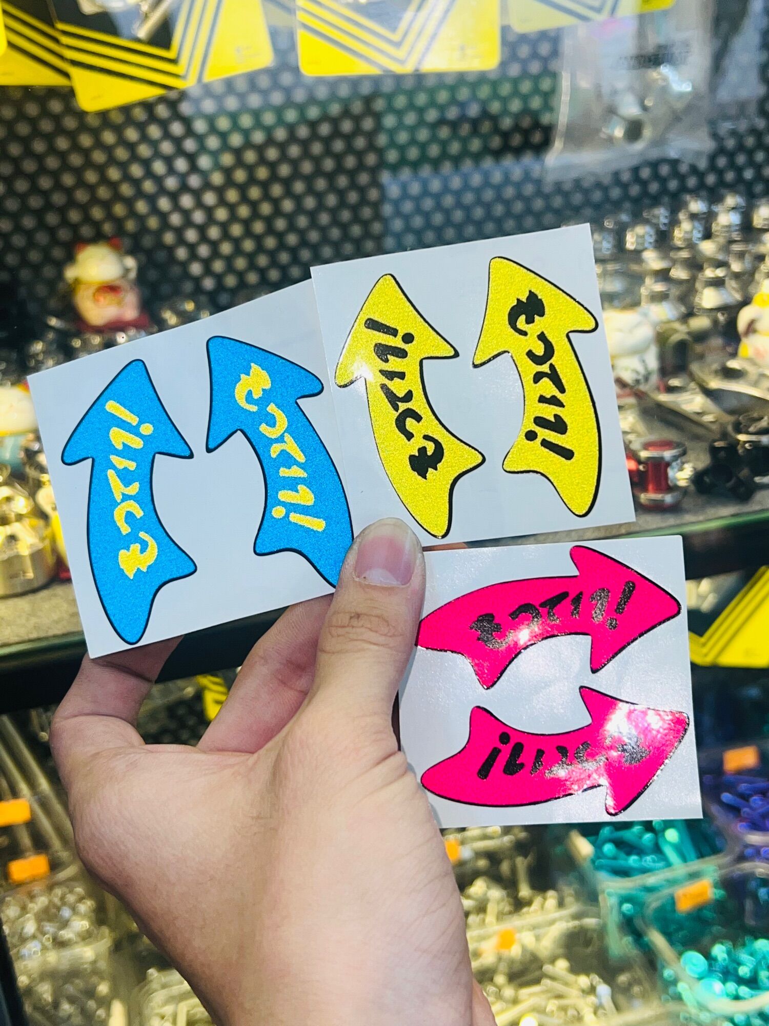 Tem logo sticker decal phản quang cảnh báo, loại decal chông thấm nước tốt