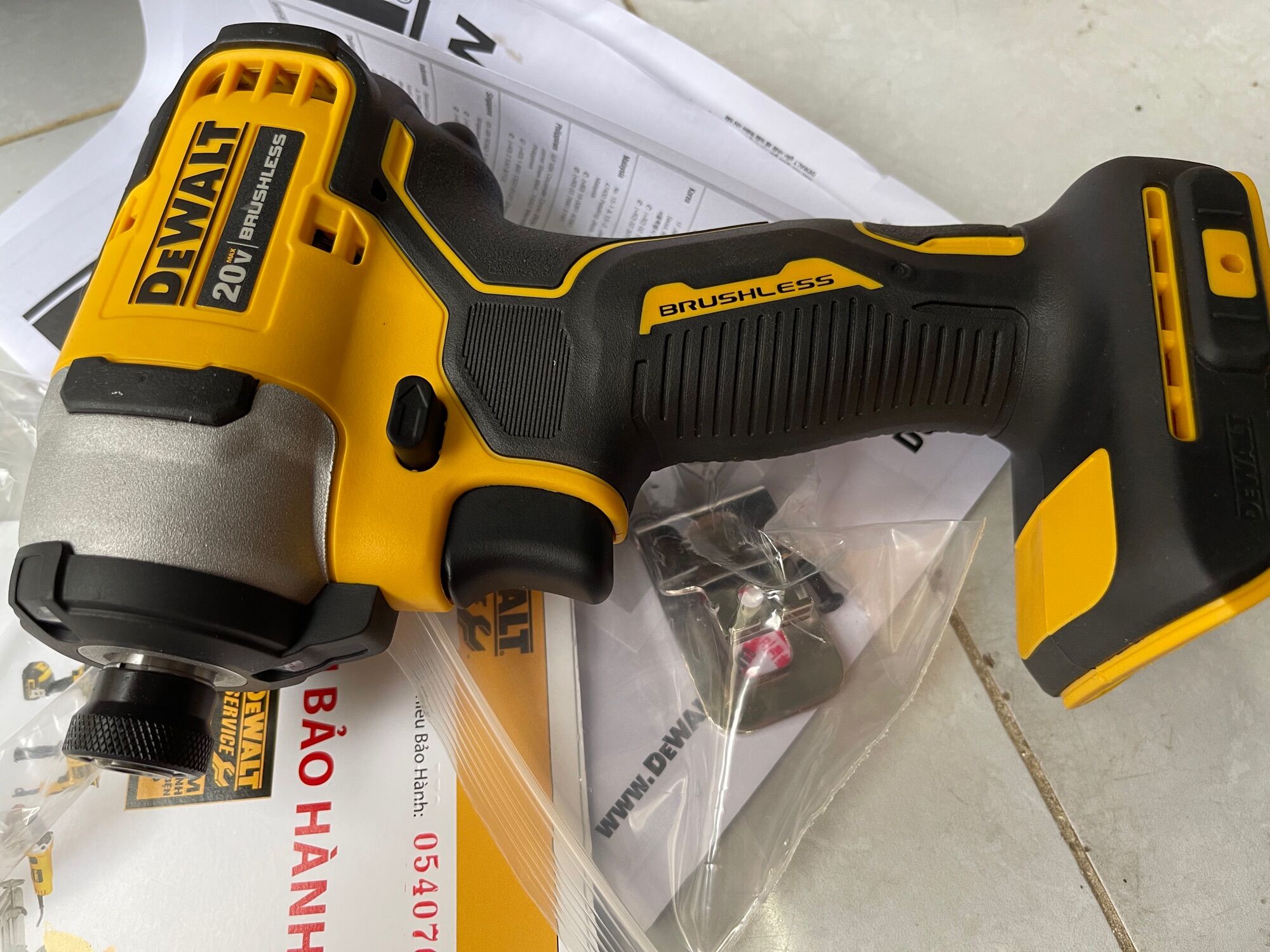 [HCM]Máy khoan dùng pin Dewalt DCF809N 20V (Chưa kèm Pin & Sạc)