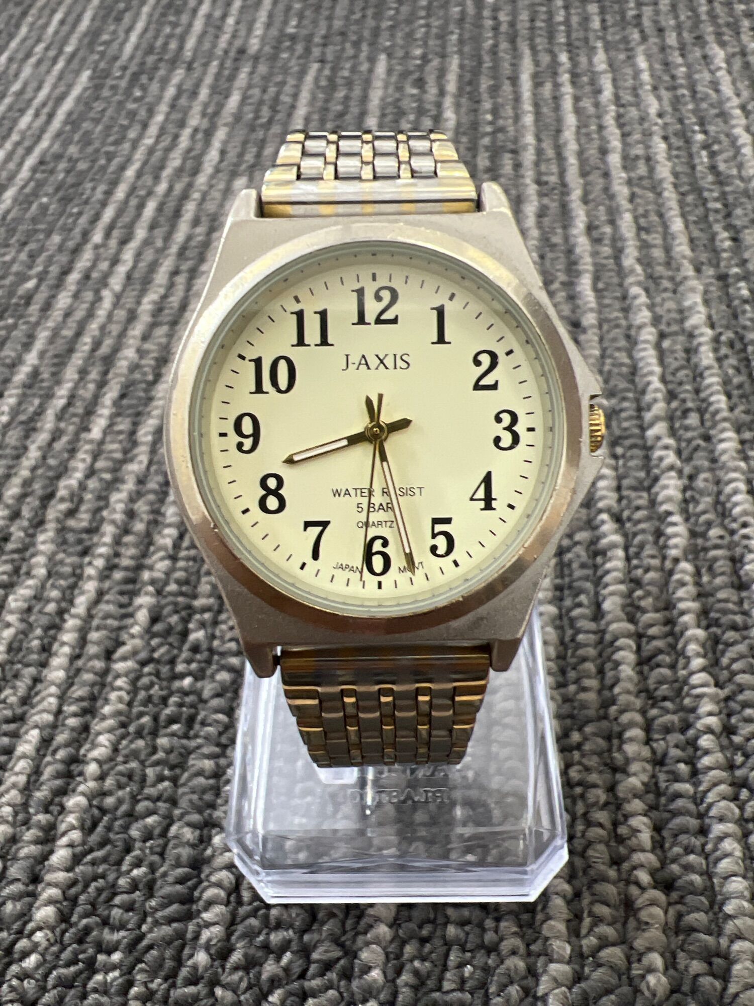 Đồng hồ Nhật Jaxis size 36mm, máy đẹp 97%, máy móc hoạt động tốt, zin all.