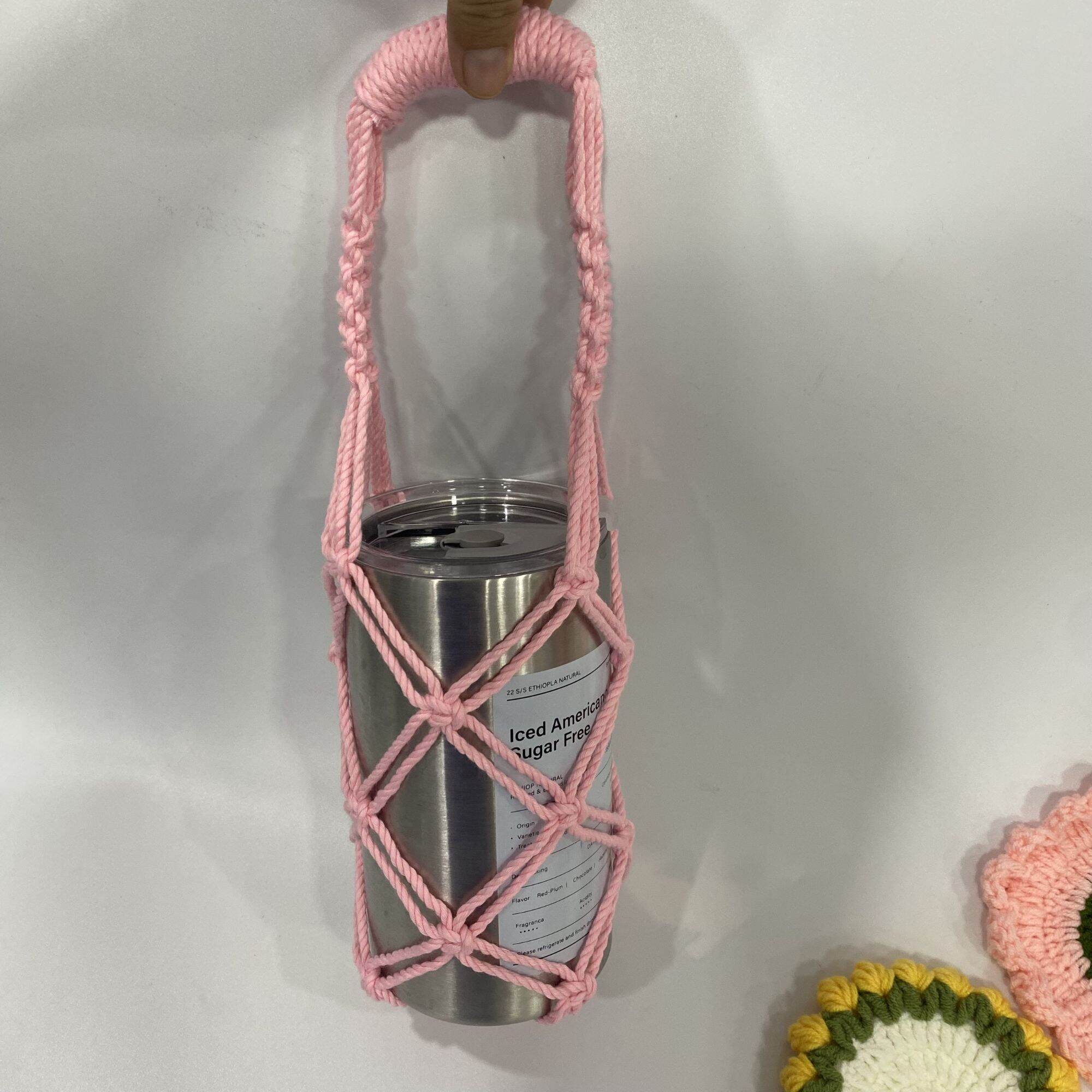 Túi đựng bình nước mix màu bằng len macrame