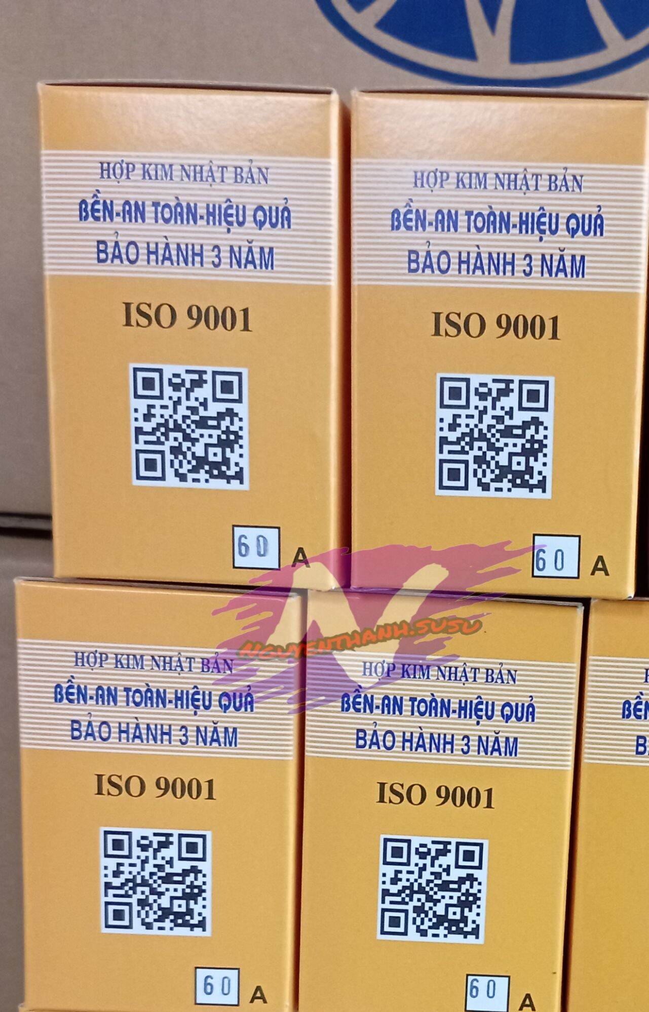 cb motec BH 2 pha đen (aptomat đen motec 2pha đen, cb 2 tép đen BH )