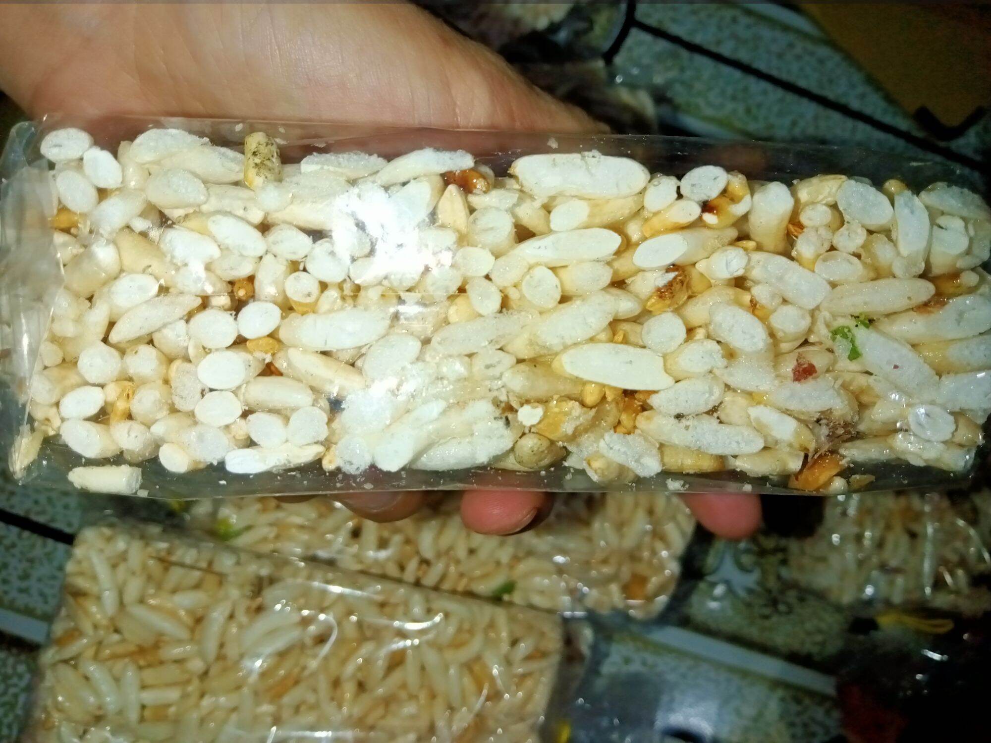 Cốm gạo 1 bịt i hình