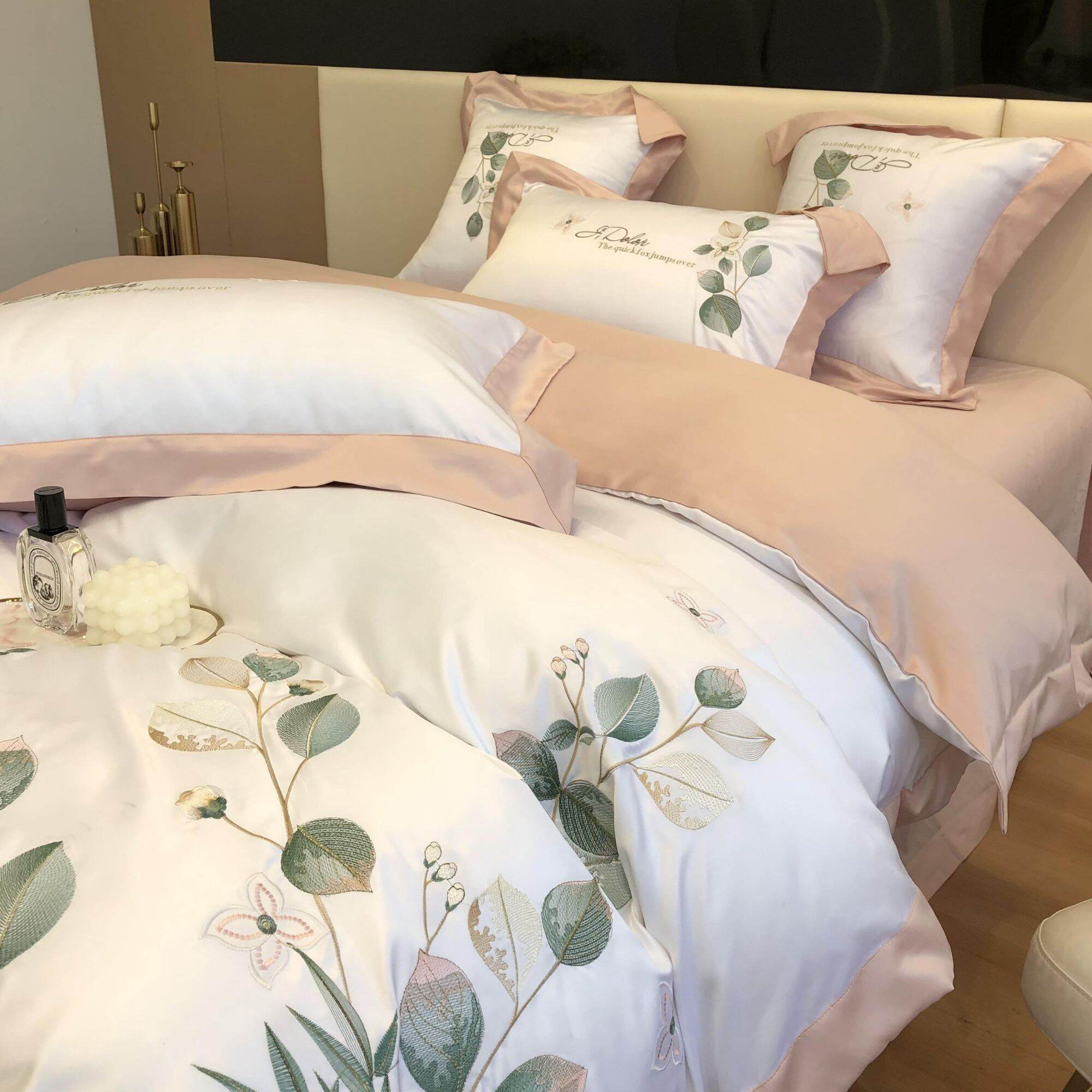 Bộ chăn ga gối lụa silk thêu hoa lá