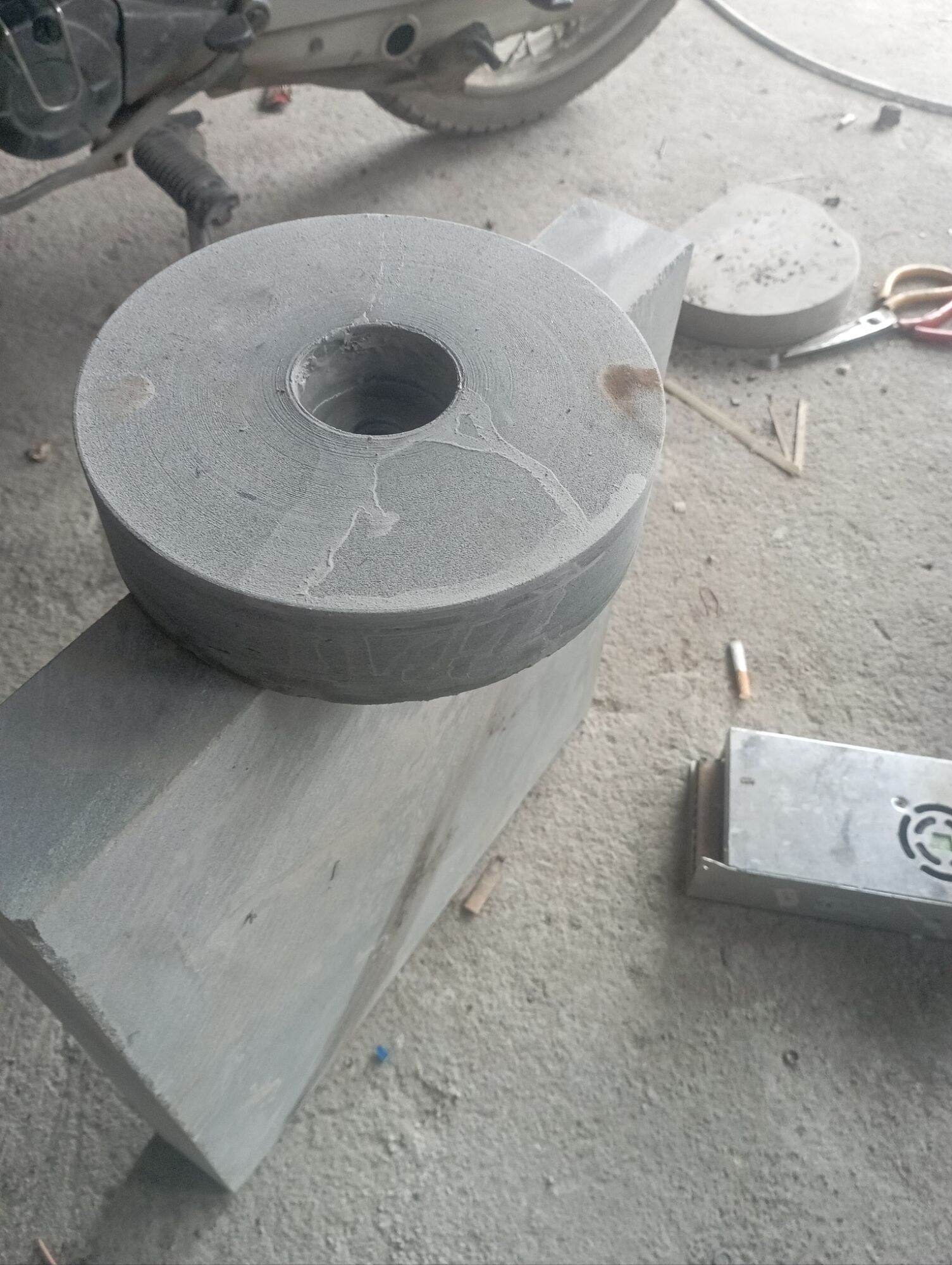 đá mài d20 dày 3 tâm lỗ 1.2 cm