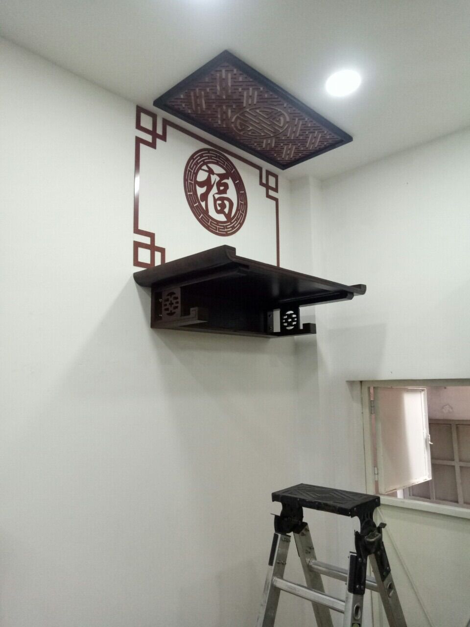 Bàn thờ treo tường ngang 61 ( trọn bộ )