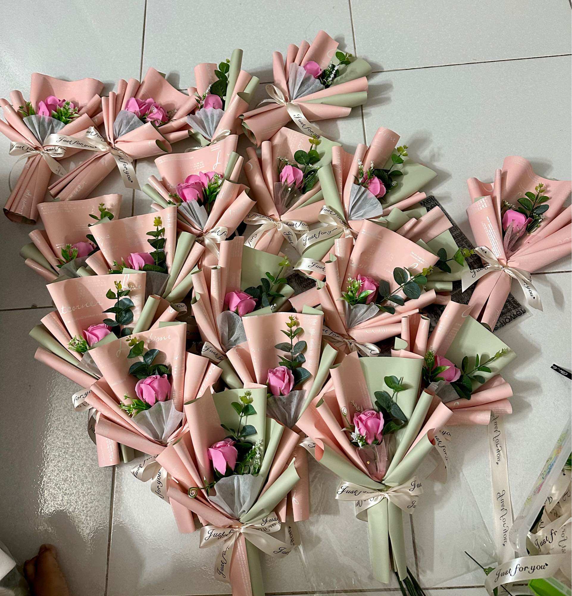 Sỉ 10 bó hoa sáp 1 bông