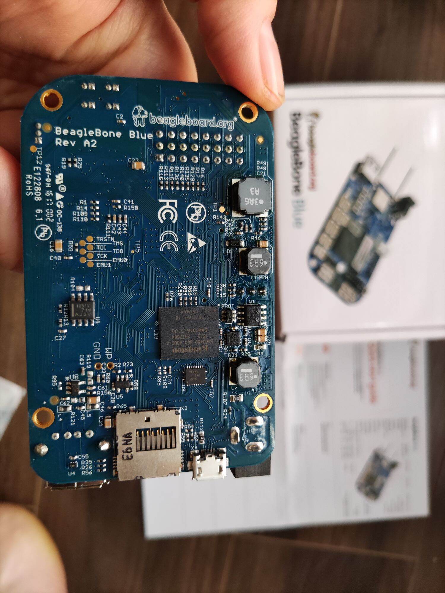 Máy tính nhúng Beaglebone blue