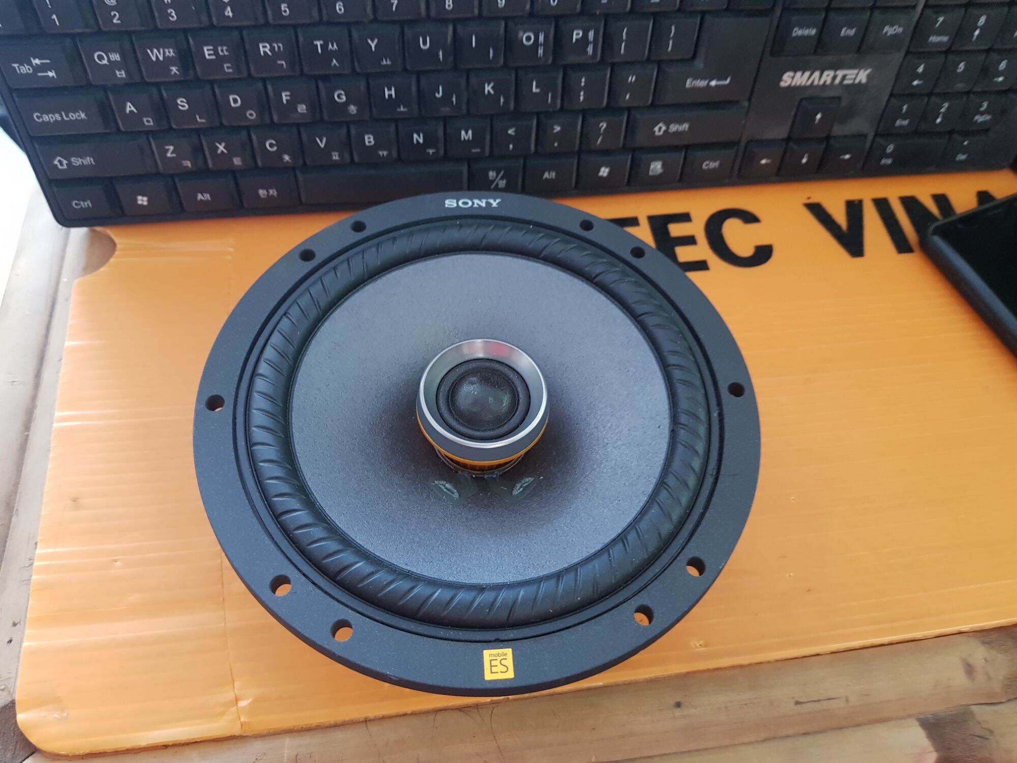 1 cái loa cánh sony size 16cm cho hệ thống loa xe hơi loa ô tô