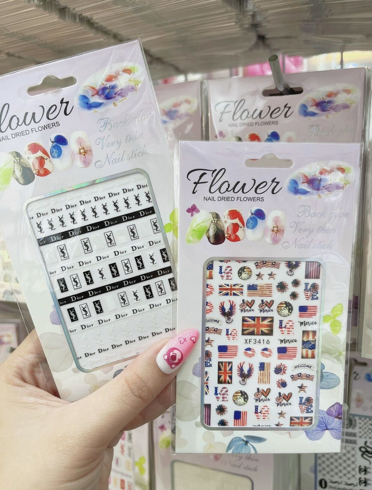STICKER THƯƠNG HIỆU 13k/2Tấm