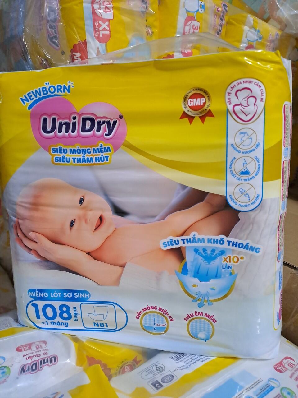Xả Hàng tã Miếng lót sơ sinh Unidry newborn 1 với 108 miếng dưới 1Thang