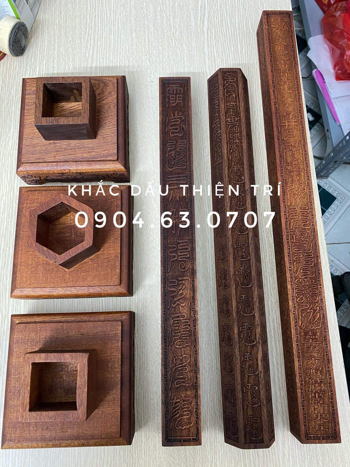 Tam Kiện Thần Xích